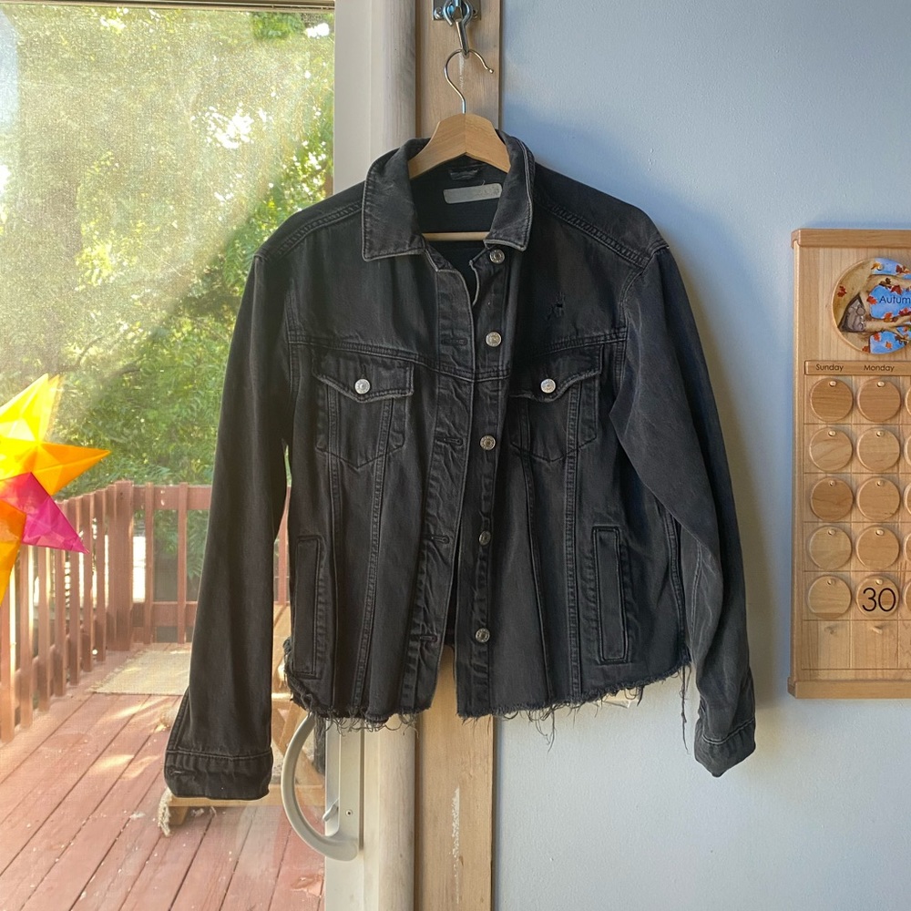 TOPSHOP Distressed Black Denim Jean Jacket - size M